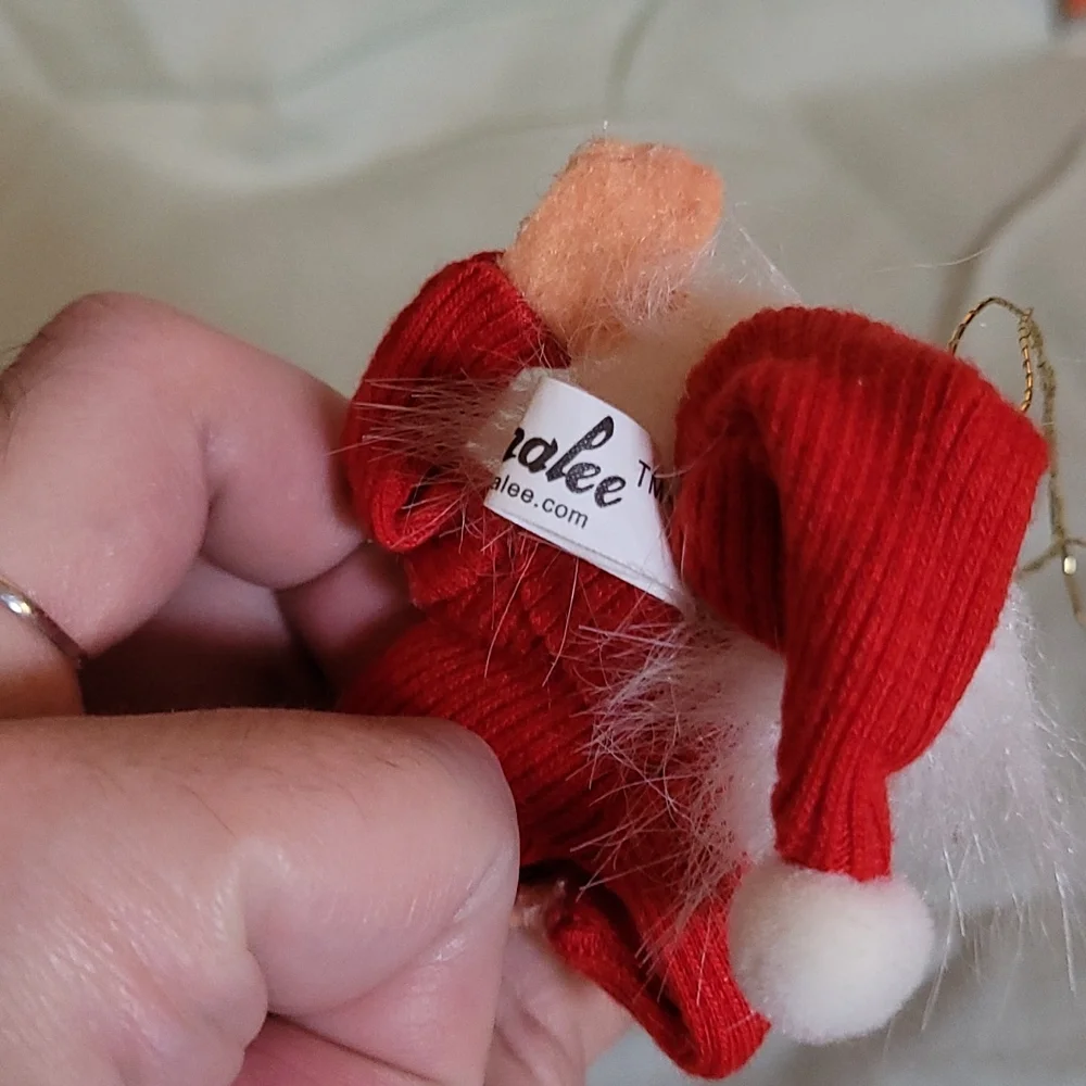 Annalee Christmas Ornament. Bedtime Santa with Slippers 2007 - Picture 9 of 11